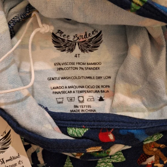 Free Birdees Holiday Big Foot And Yeti Hoodie Nwt. - Picture 6 of 7